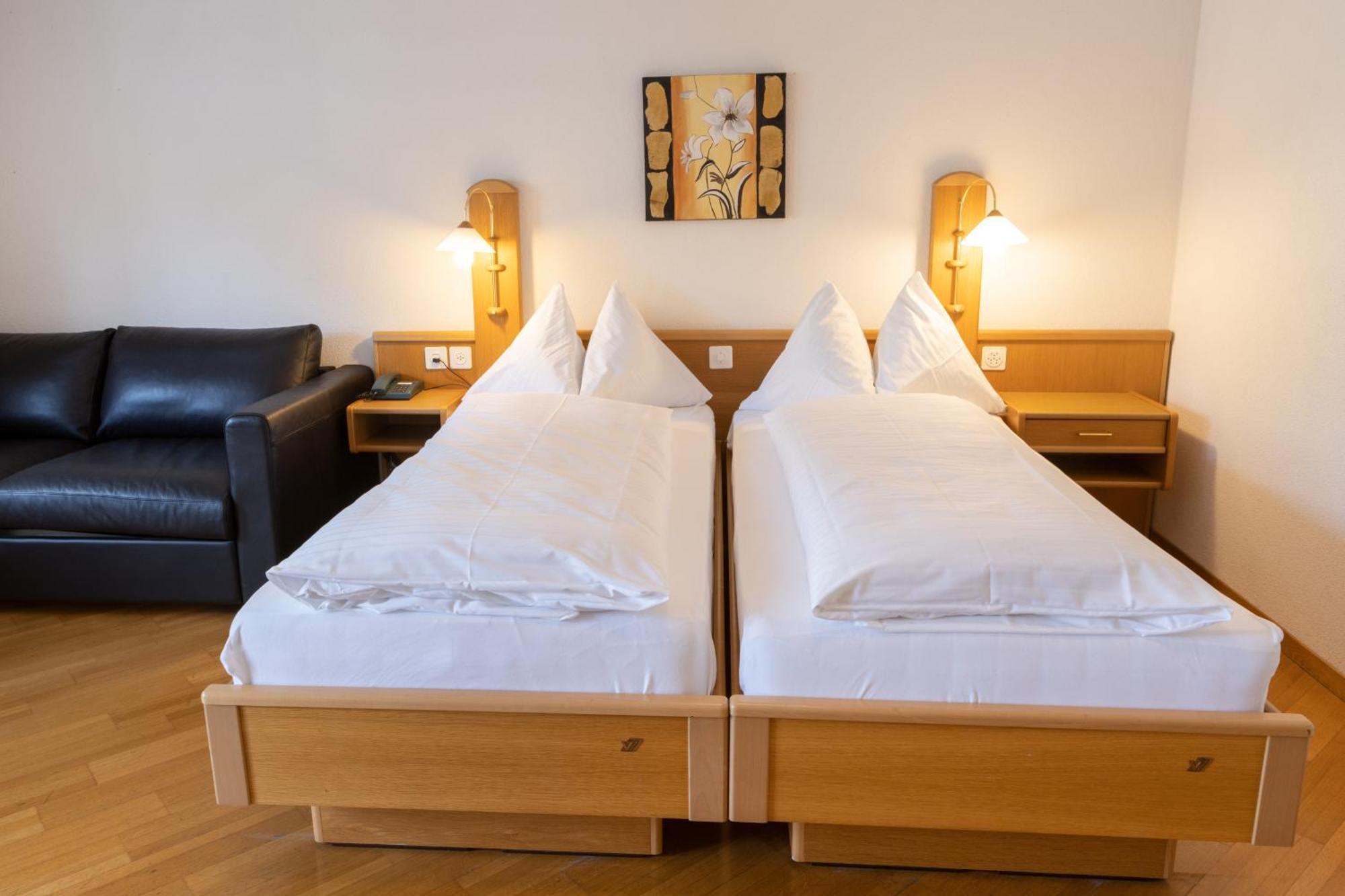 Strandhotel Seeblick Faulensee Exterior foto