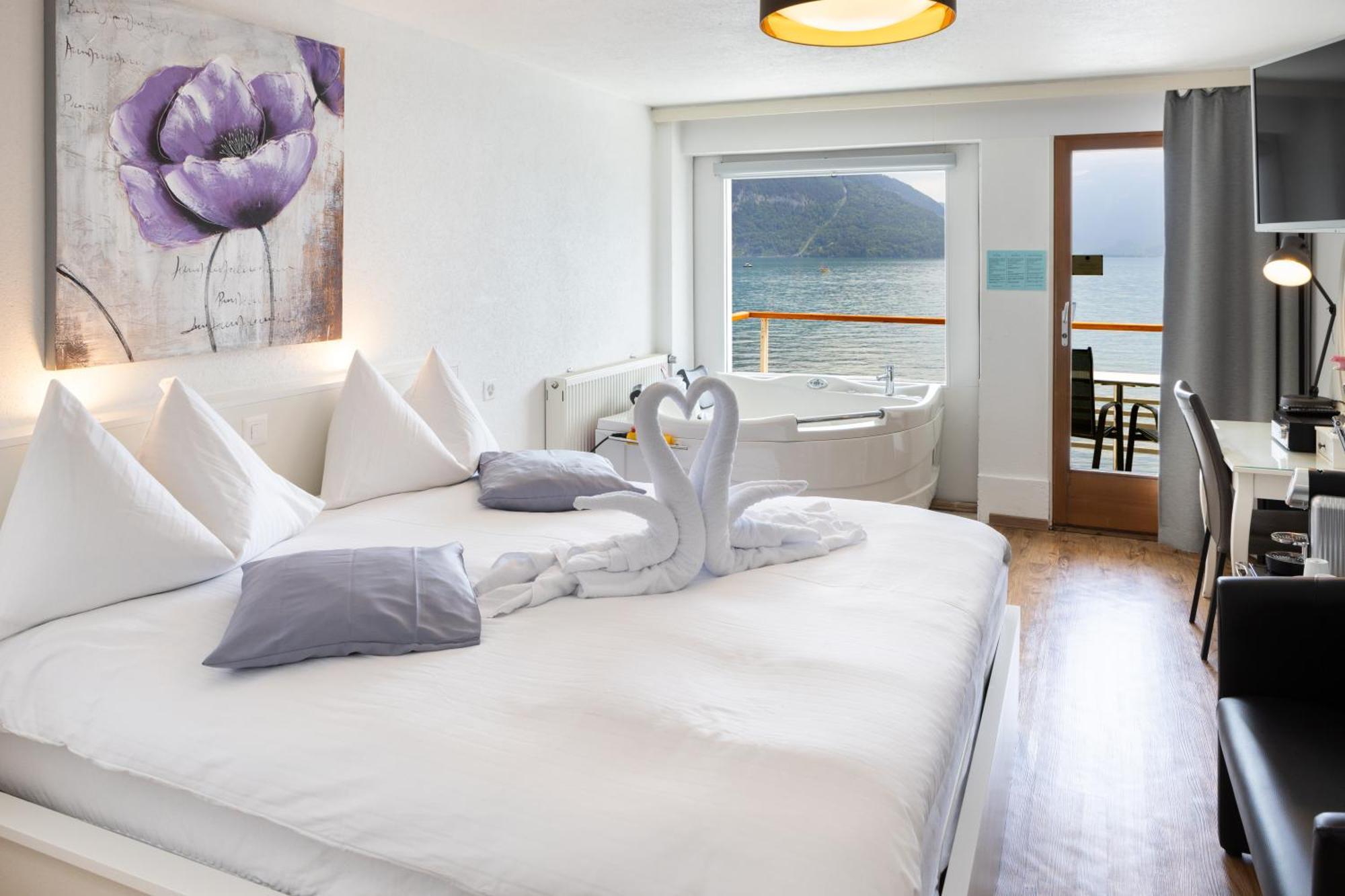 Strandhotel Seeblick Faulensee Exterior foto