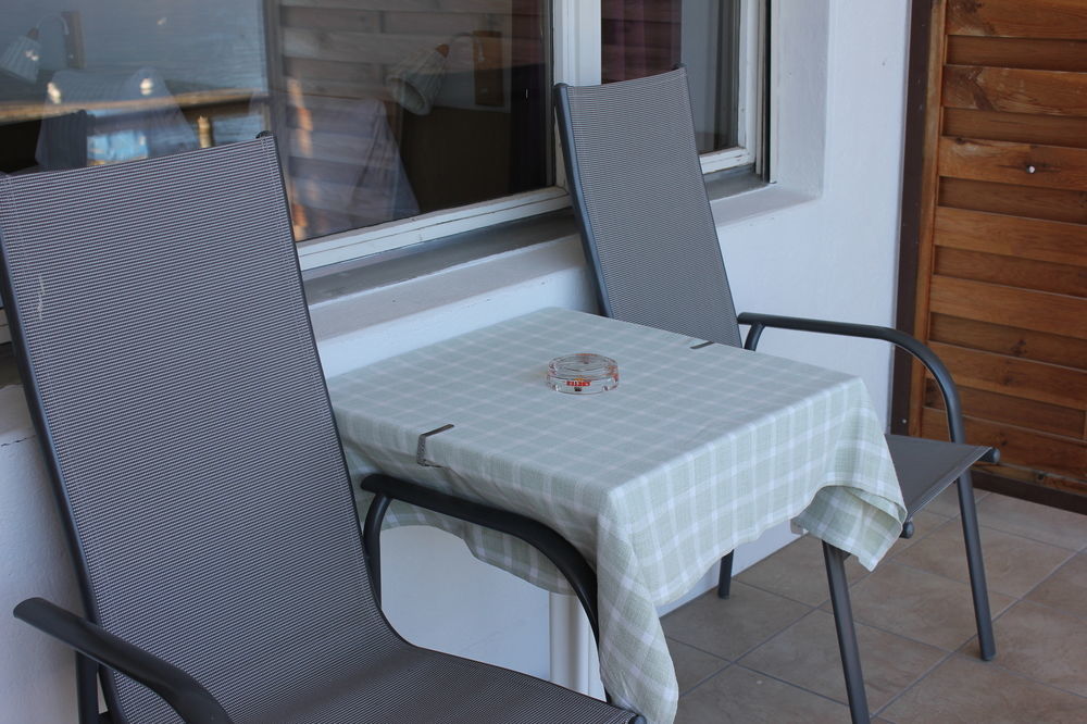 Strandhotel Seeblick Faulensee Exterior foto