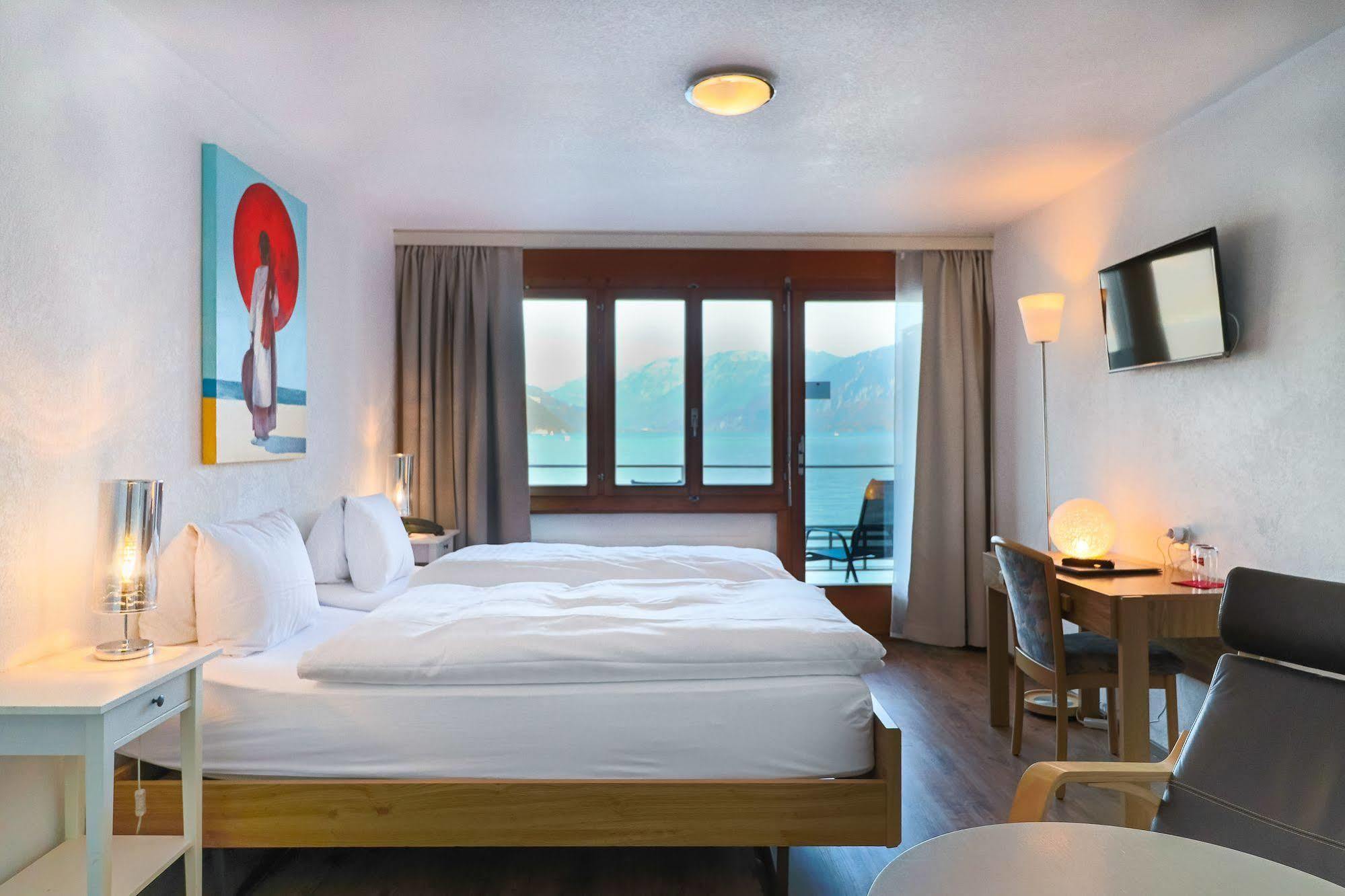 Strandhotel Seeblick Faulensee Exterior foto